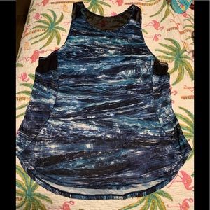 Lululemon tank size 8